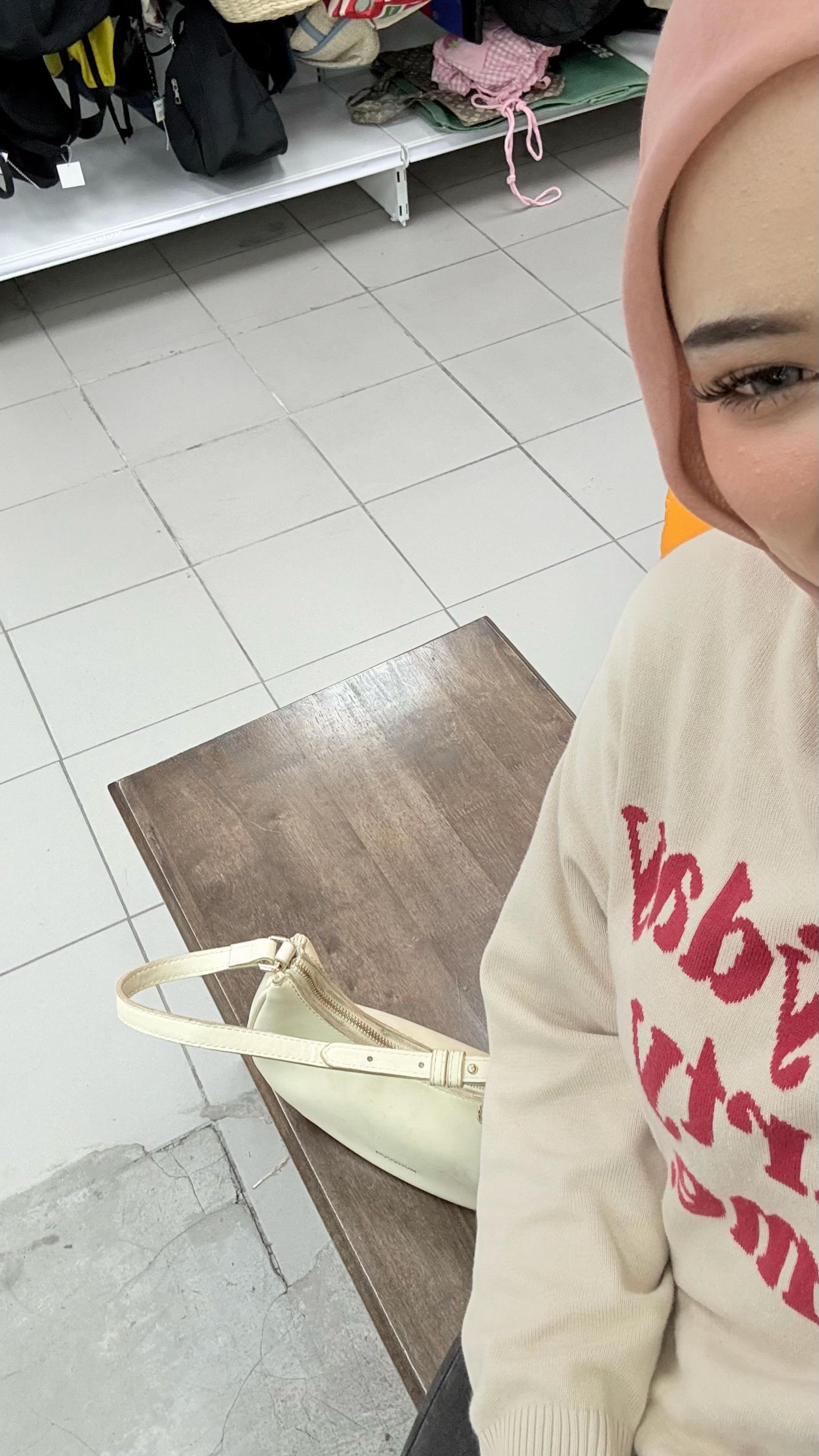 @btrisyiaa