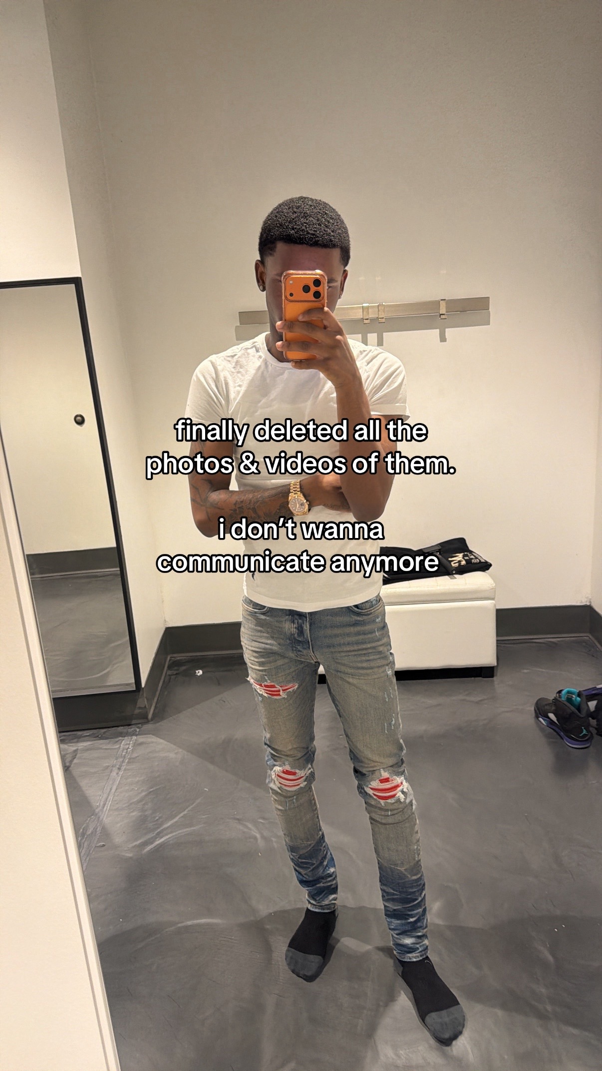 @￼