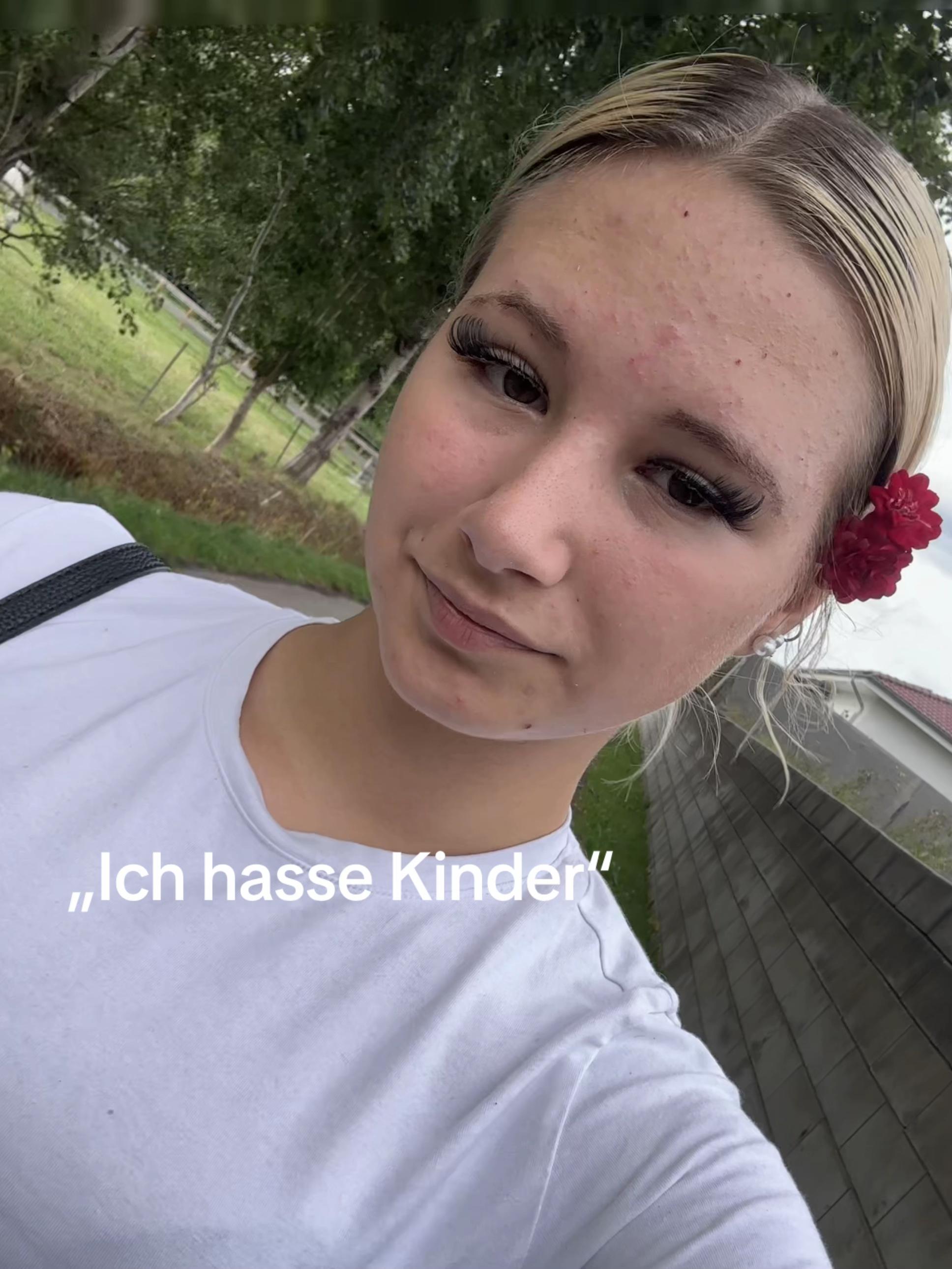 @🎭