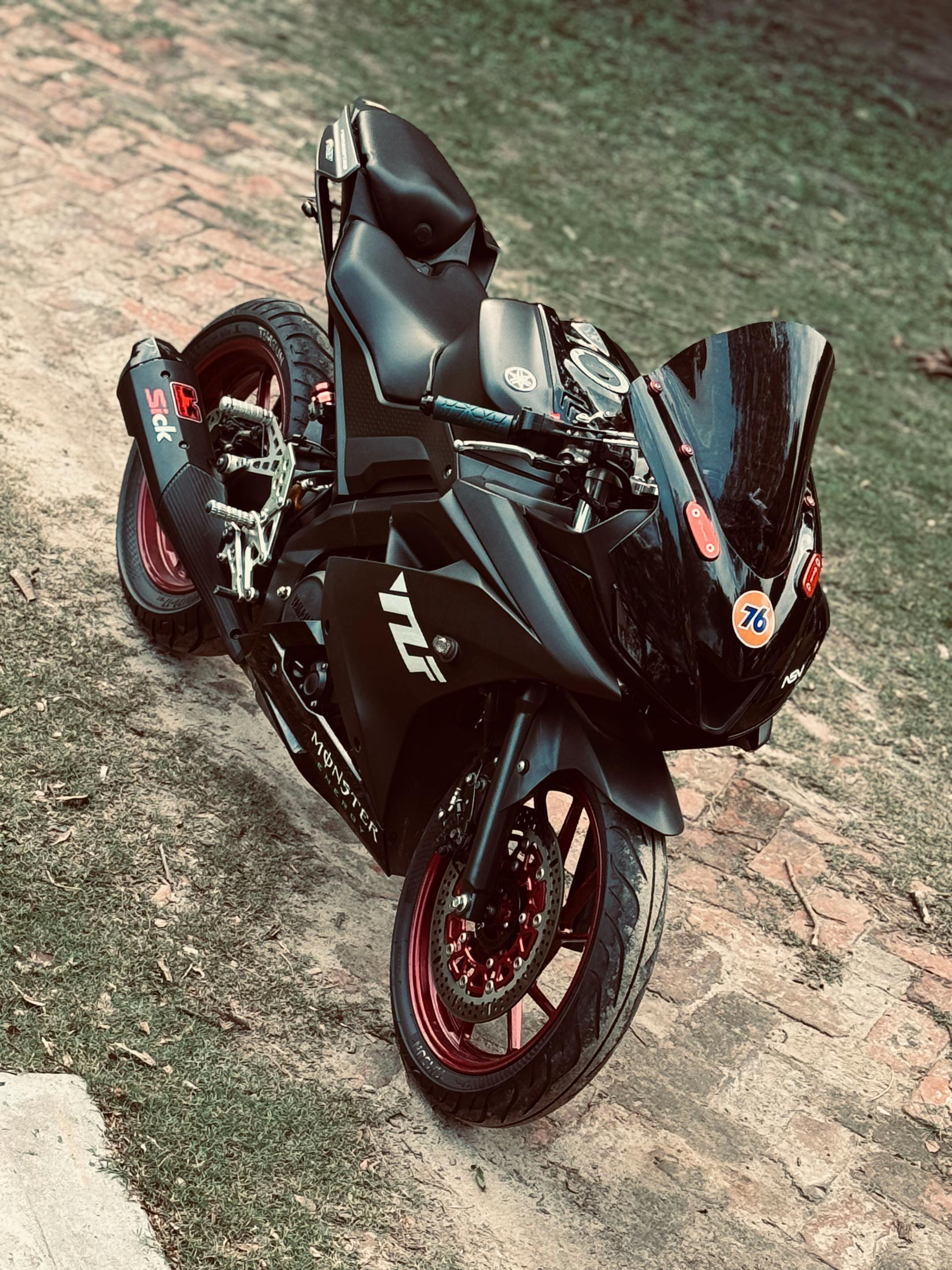 @RAJ KIDDO 🧨