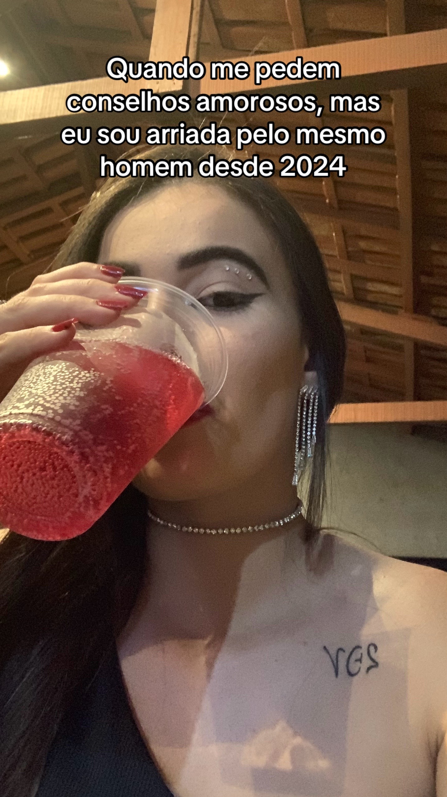 @V&aacute; nessa