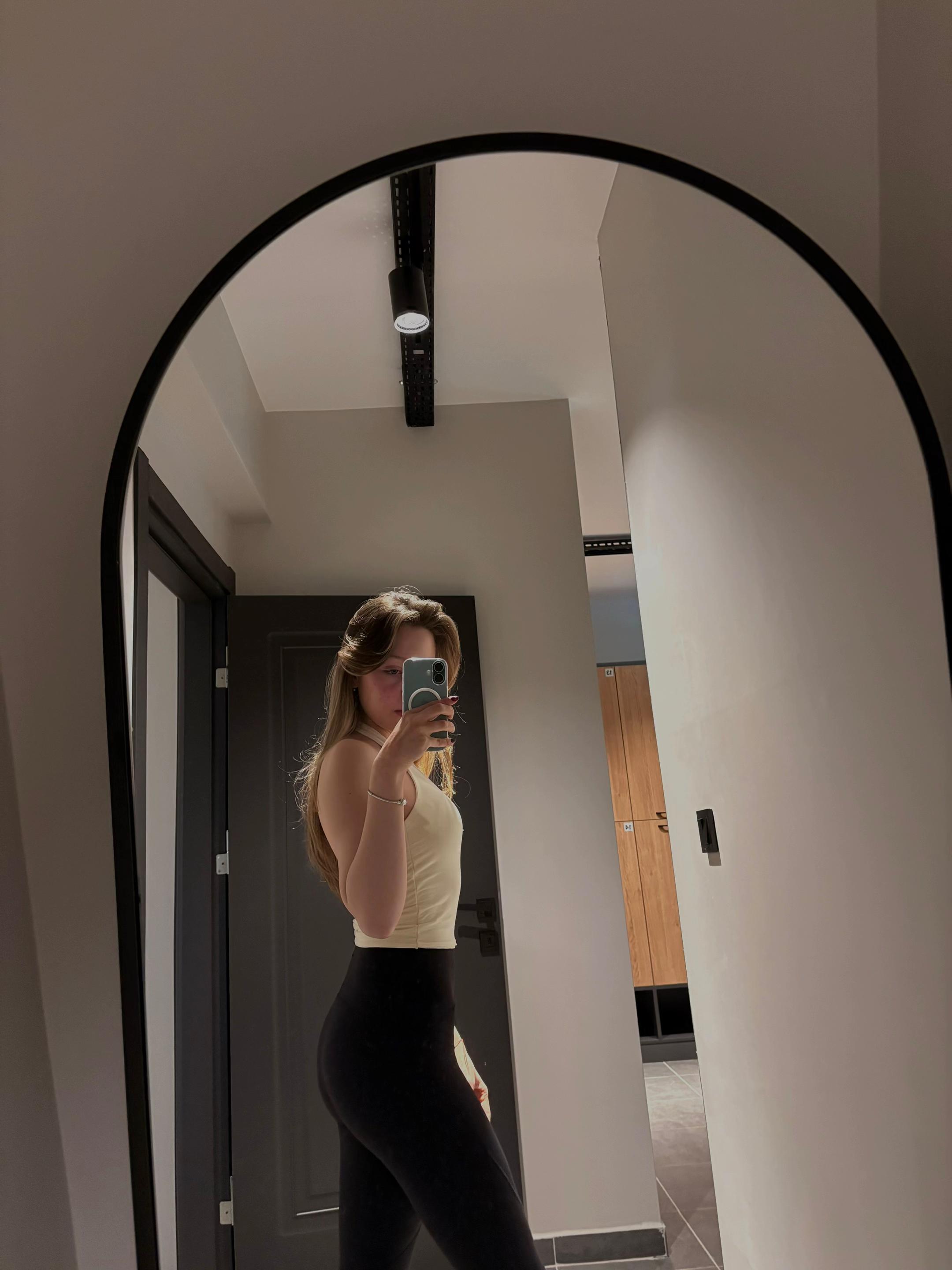 @Nisaaaaa