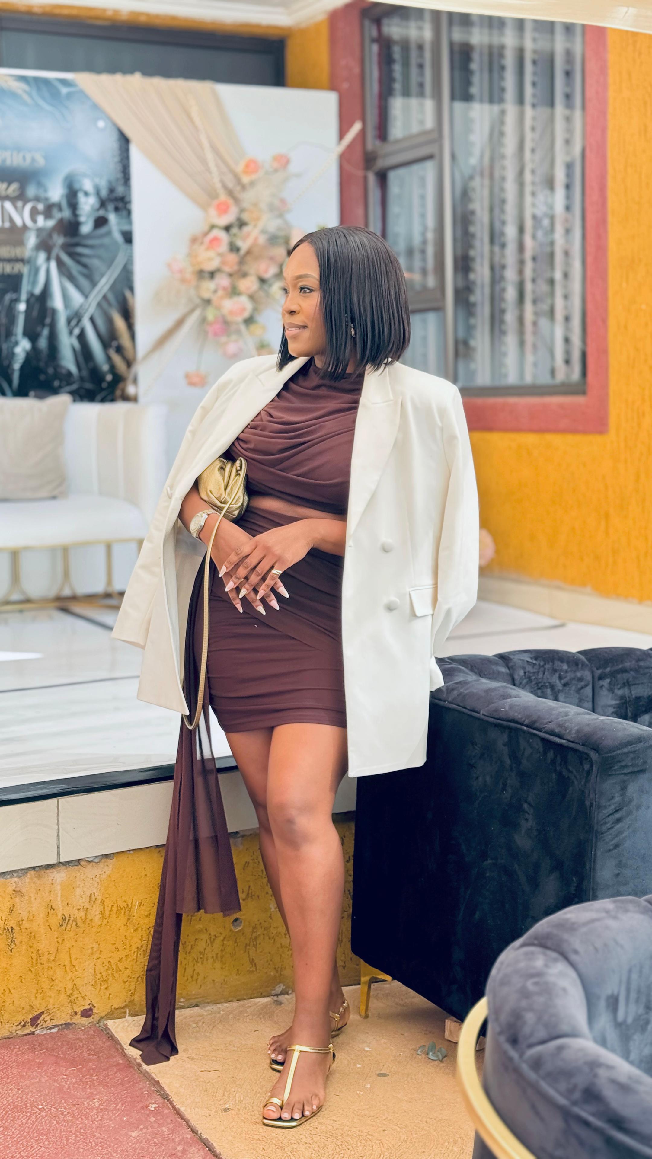 @Nelisiwe_Hlophe_Mabhengu