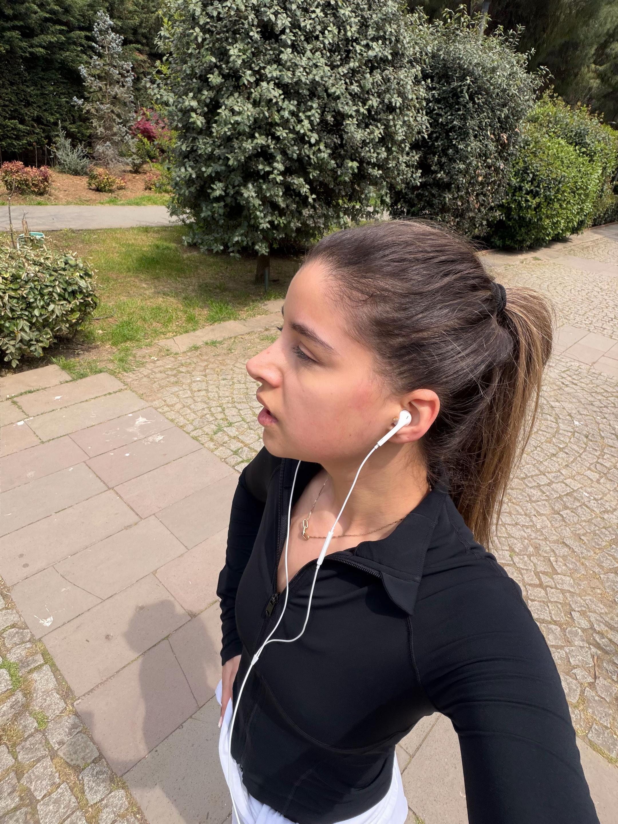 @Yarenkaradumaan