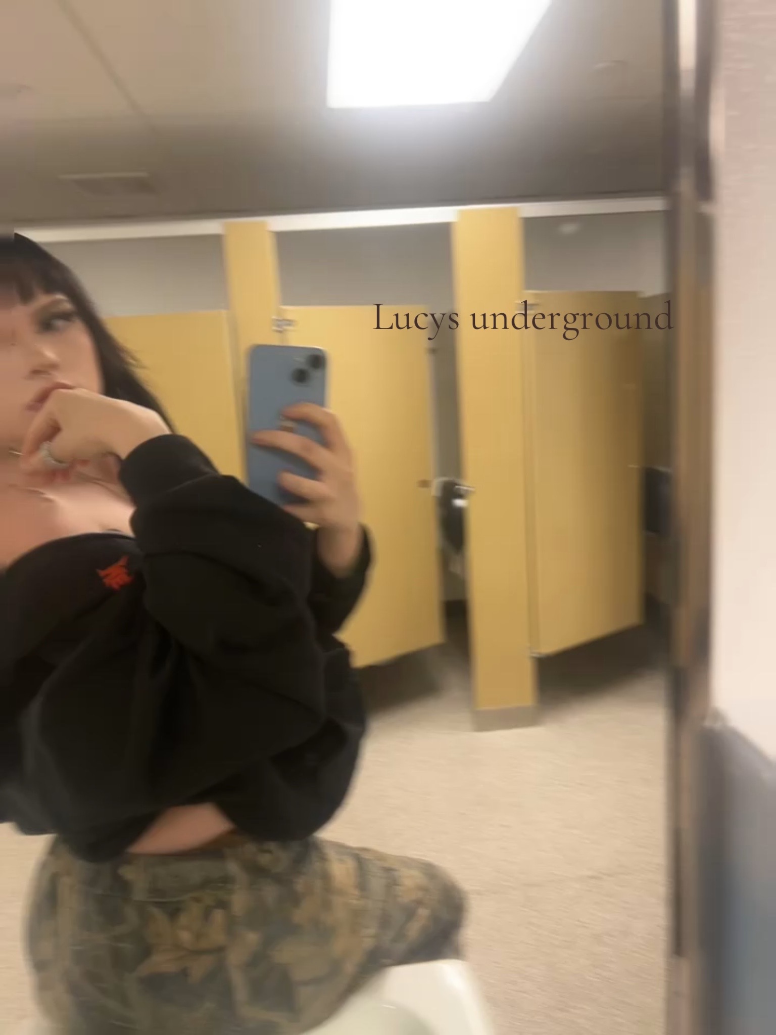 @adelais ྀིྀི