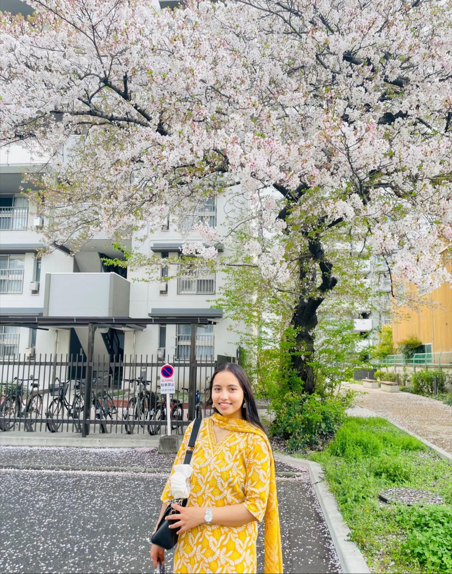 @Ma_ha_rani~👑