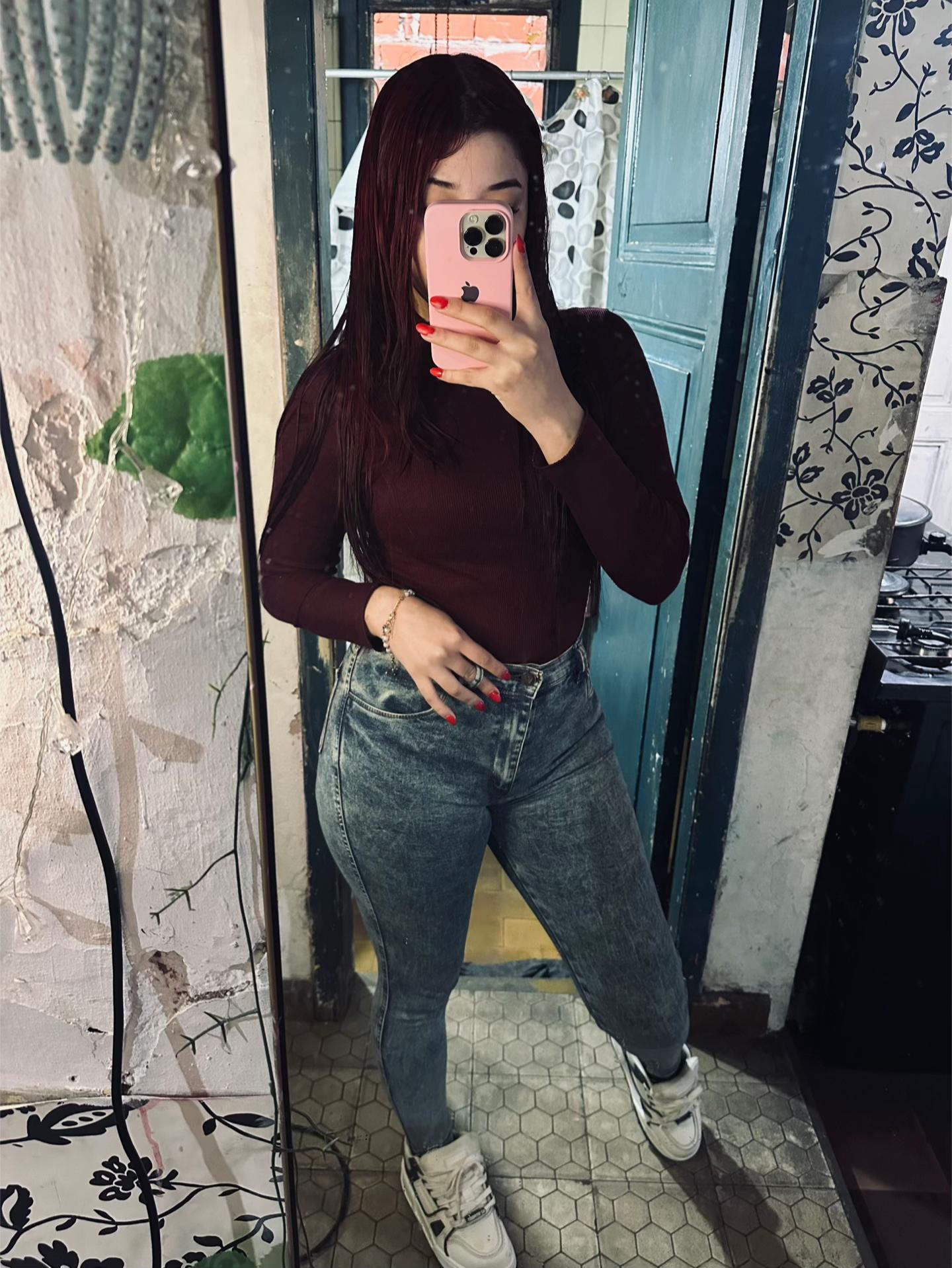 @ℳ𝑒𝓁𝒶𝓃𝓎👩🏻&zwj;🦰