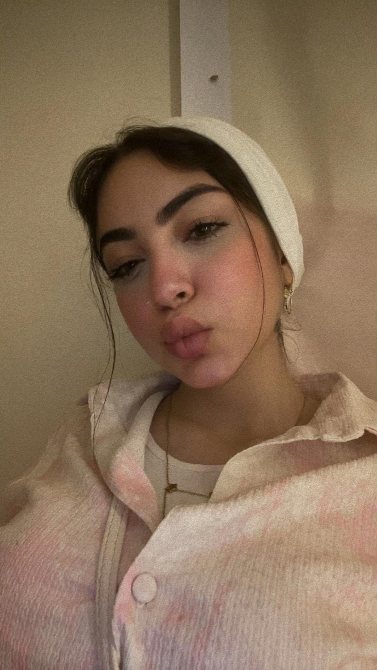 @FARAH🕊️