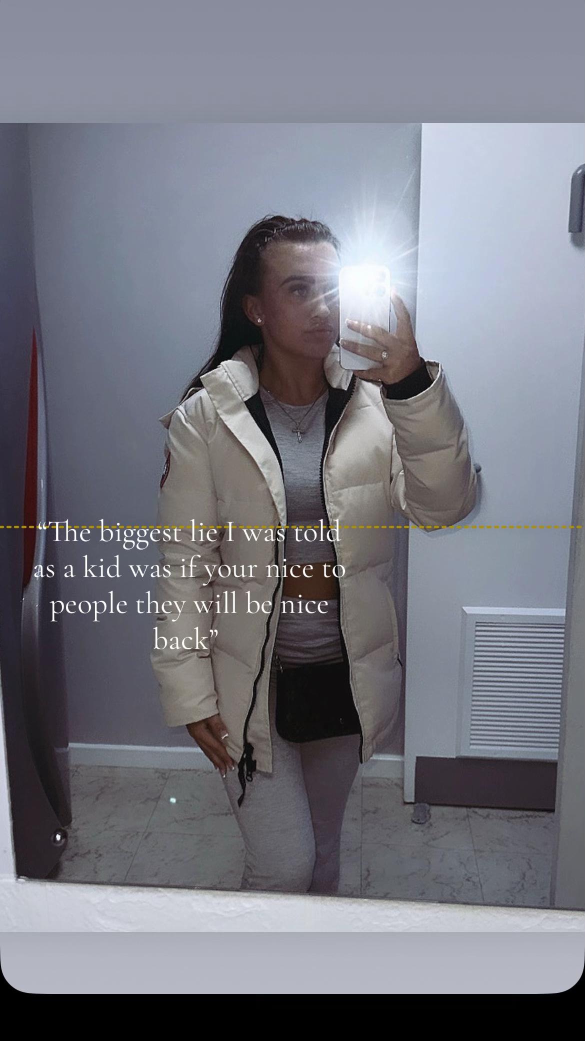 @𝒮𝓀𝓎𝑒𝐿𝑜𝓊𝒾𝓈𝑒 ☁️
