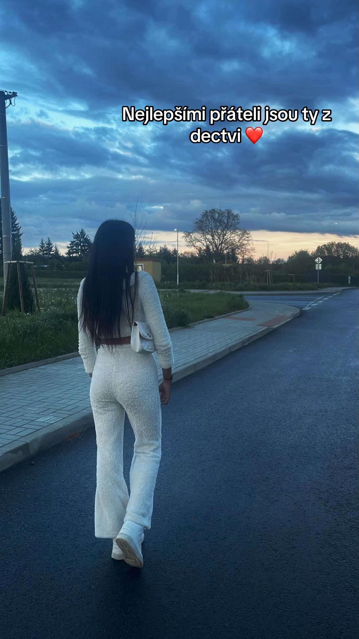 @𝒩𝒶𝓃𝓎𝓃𝒶$𝒩𝒶𝓉𝒶𝓁