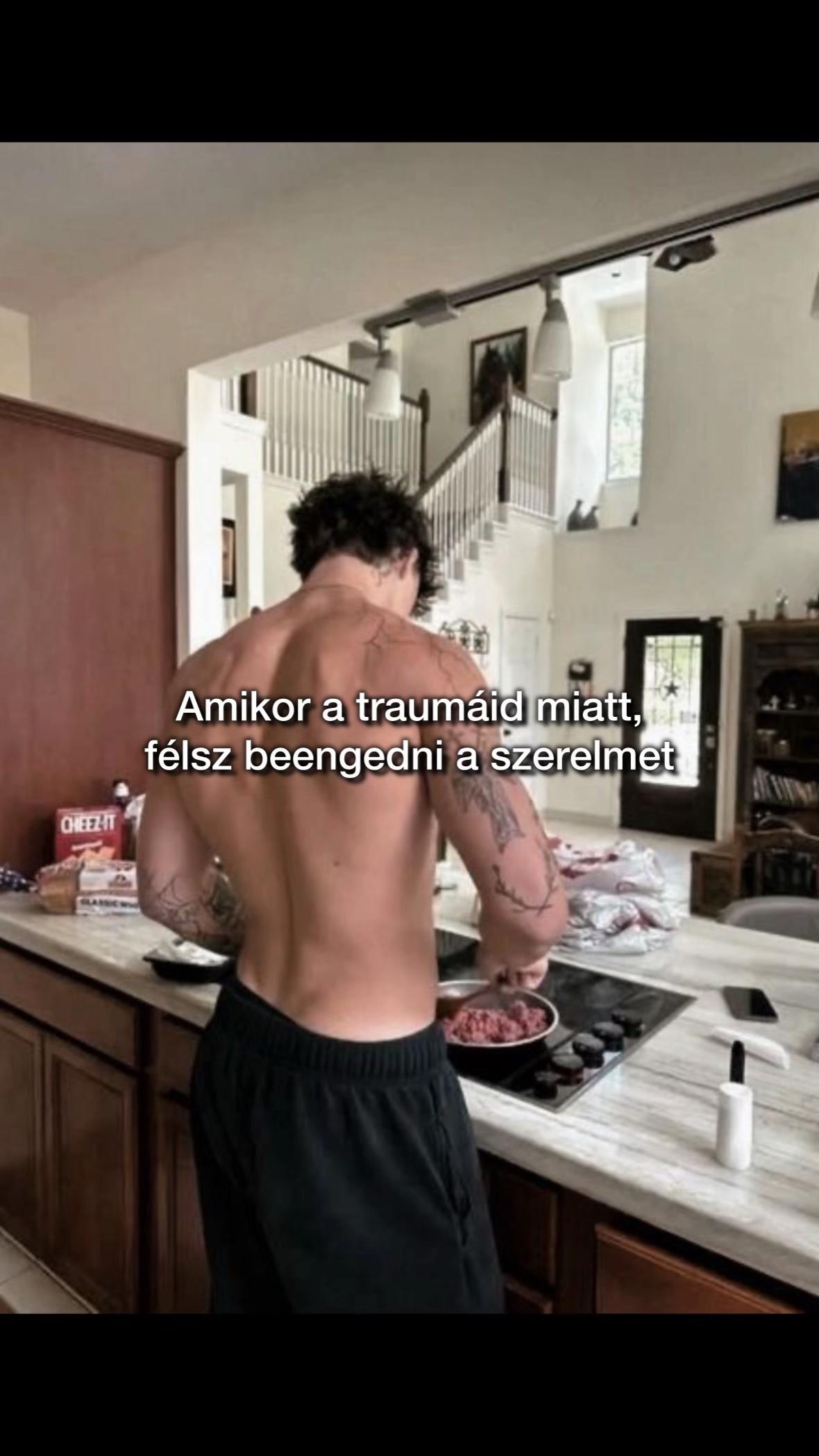 @โromantikus readerโ