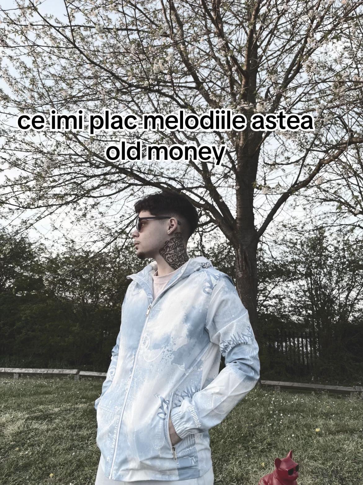 @Alex🦦