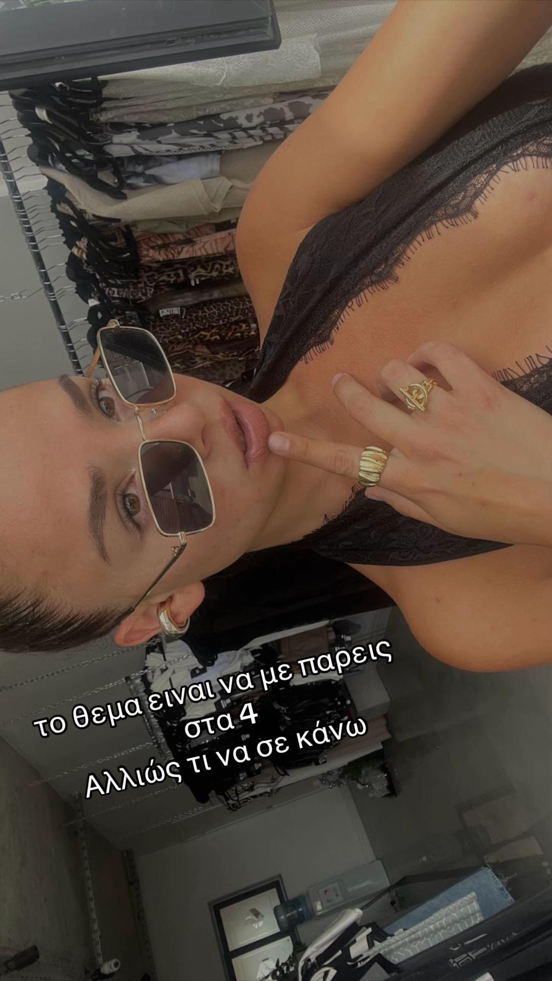 @_xristina_