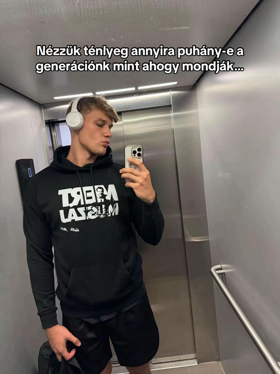 @Moln&aacute;r Andr&aacute;s