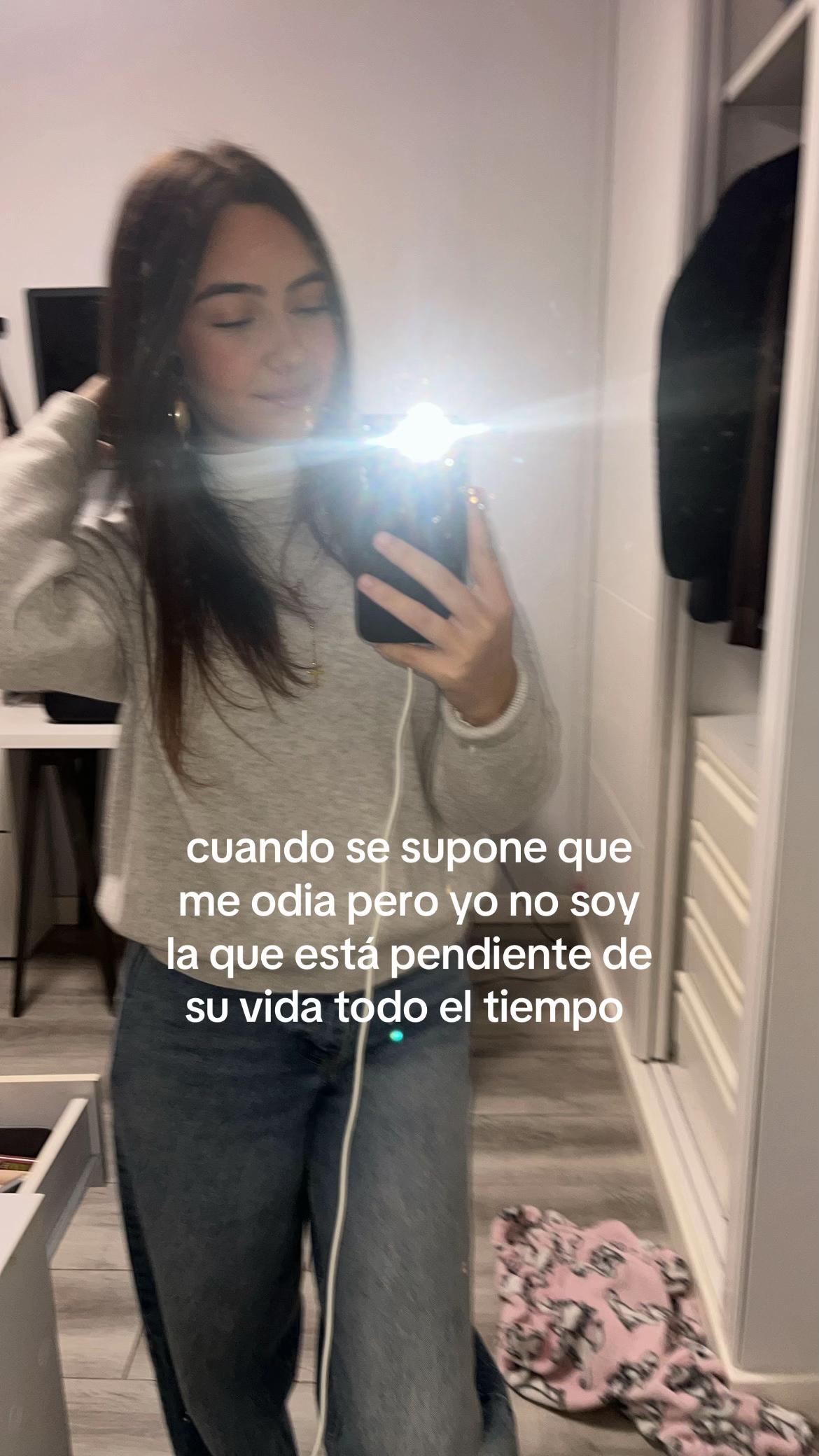 @2albita