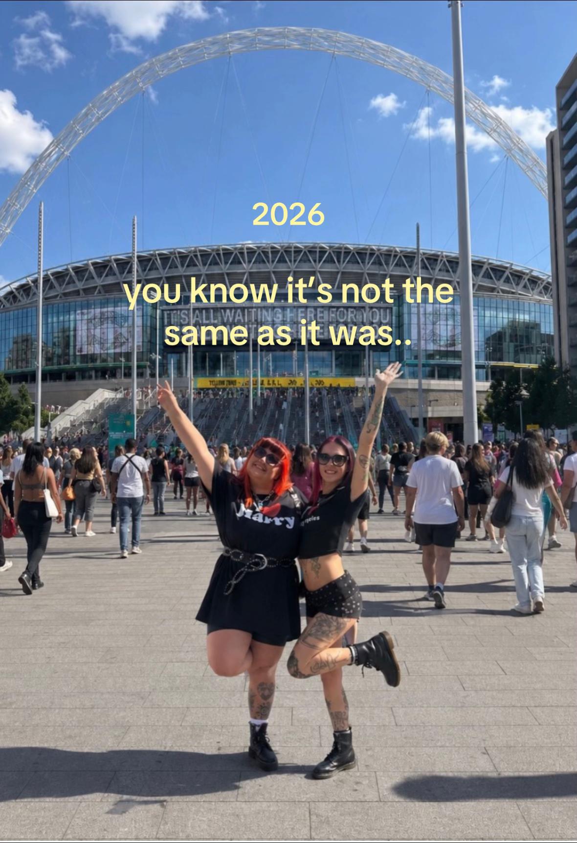 @Naomi 🖤