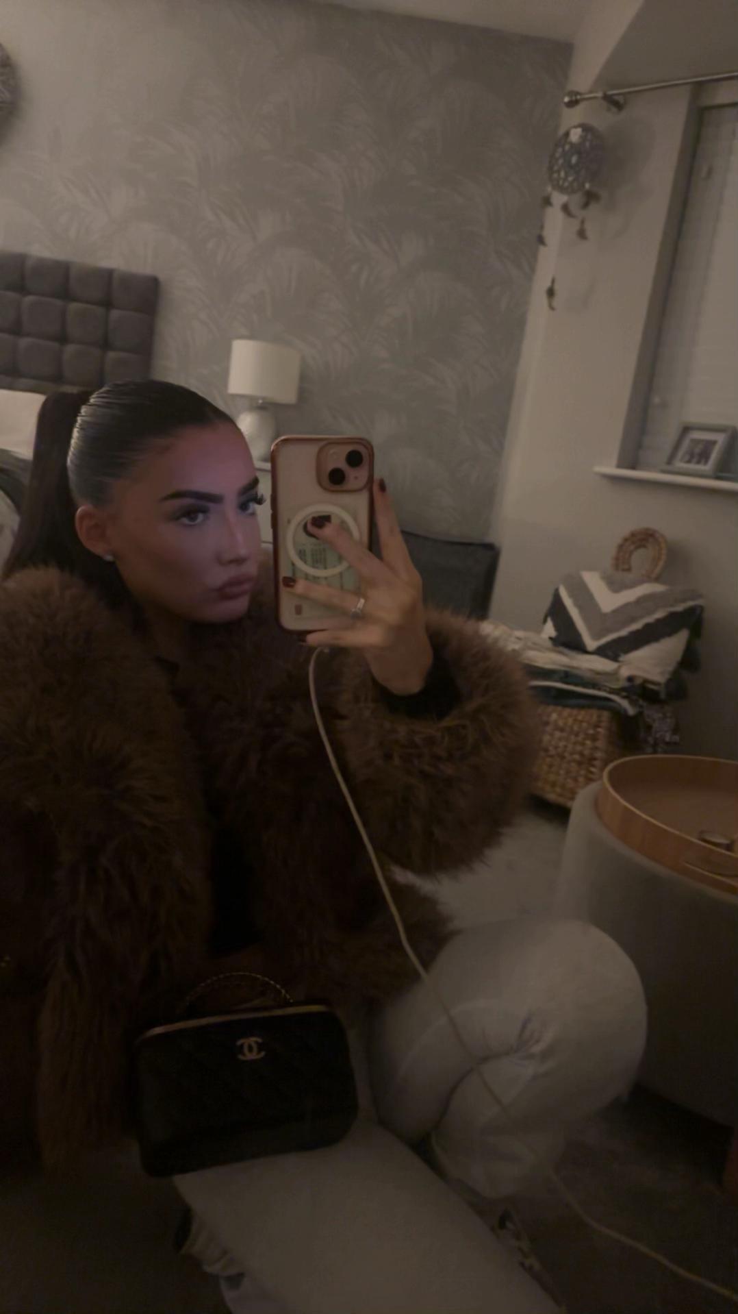 @ERIN ANA&Iuml;S