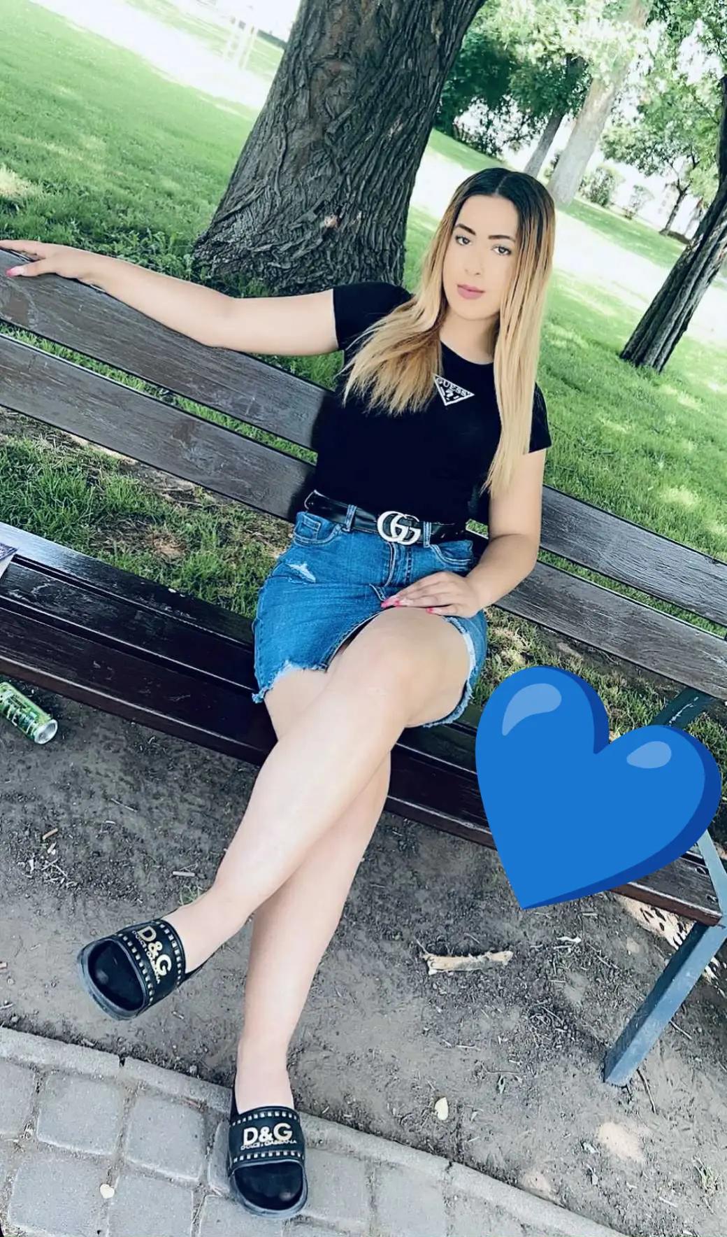 @Mònika