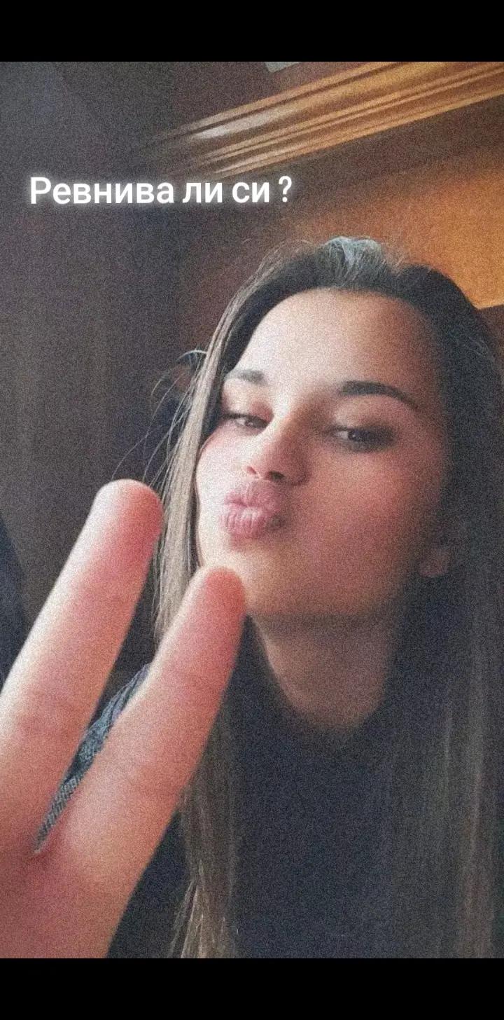@Moni 🎀