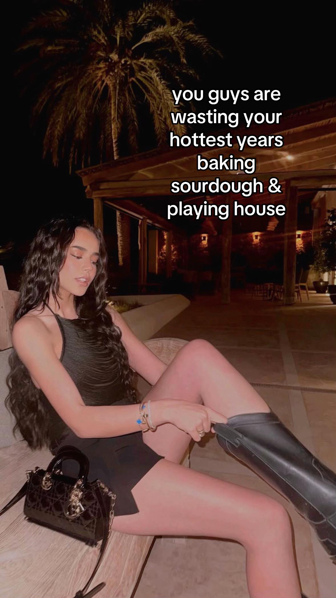 @nikolysh
