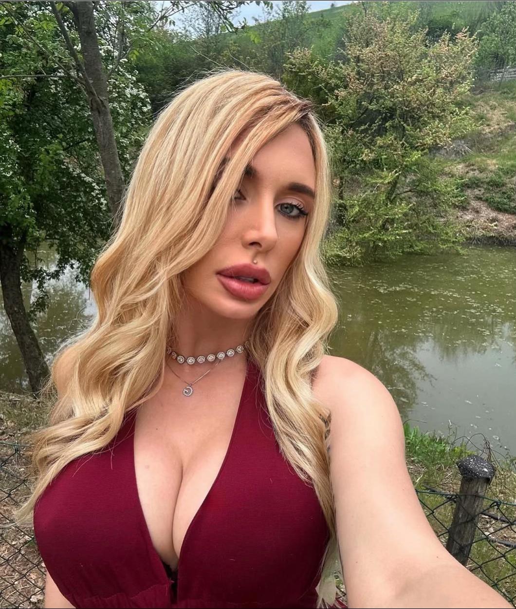 @giorgitapinup