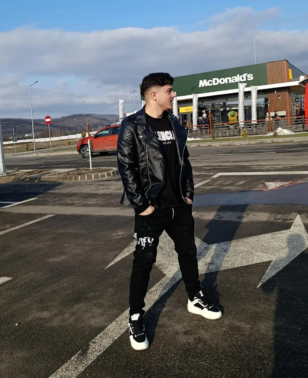 @𝑴𝑨𝑹𝑻𝑰𝑵