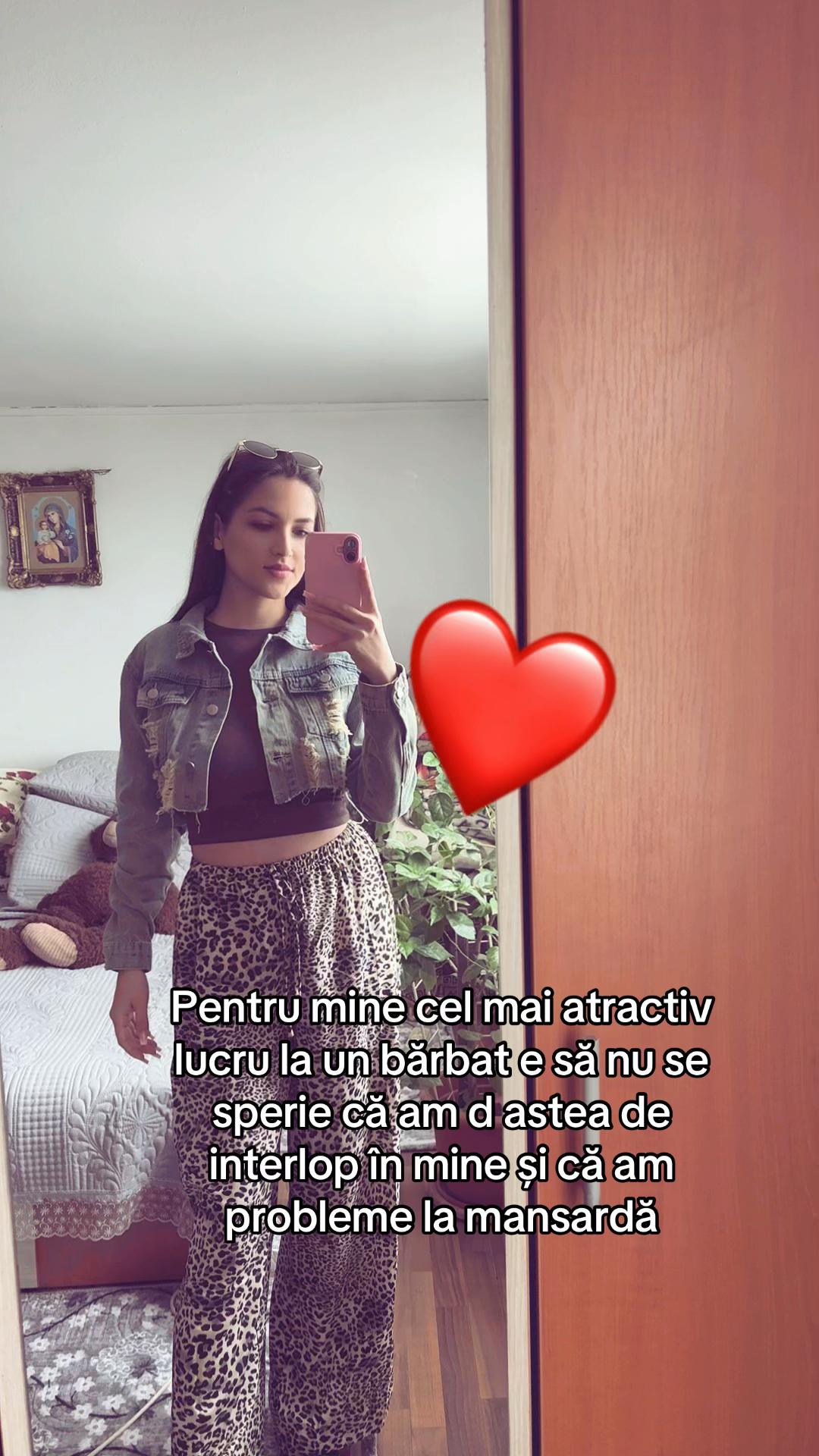 @&copy;️