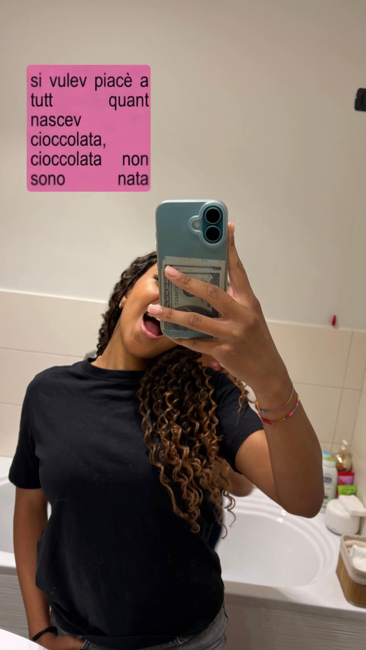 @👑