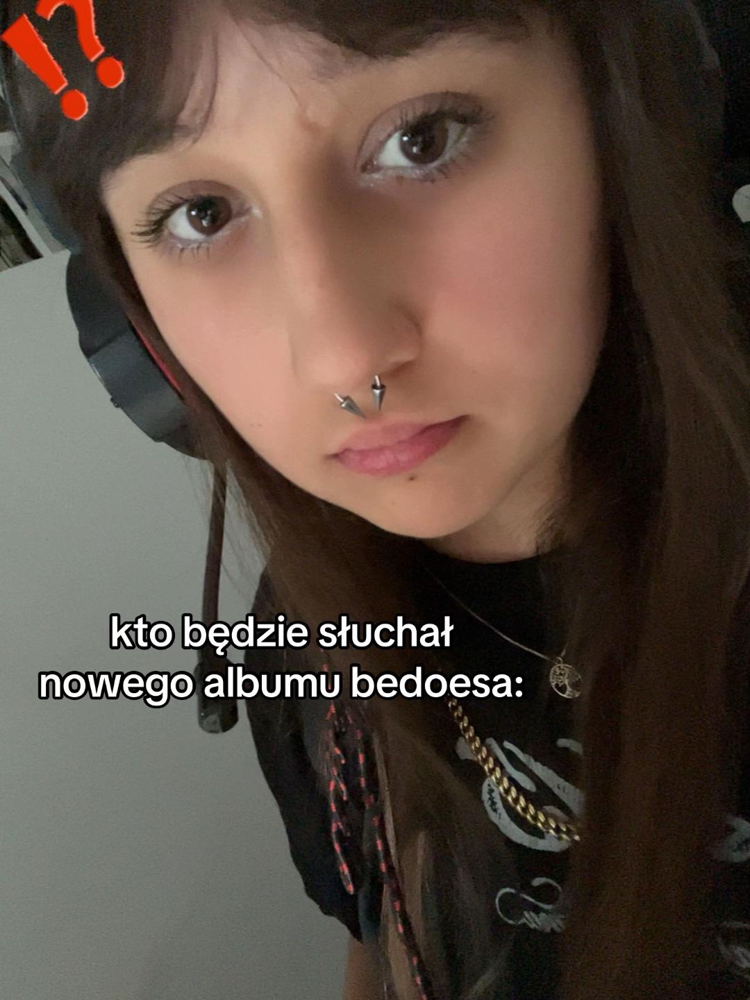 @️🥹✌️