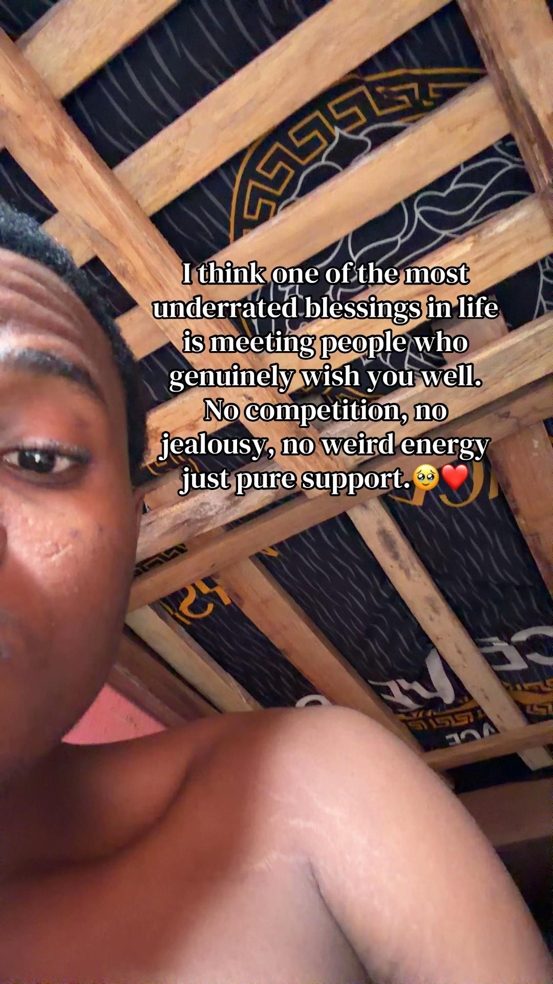 @MONNIE