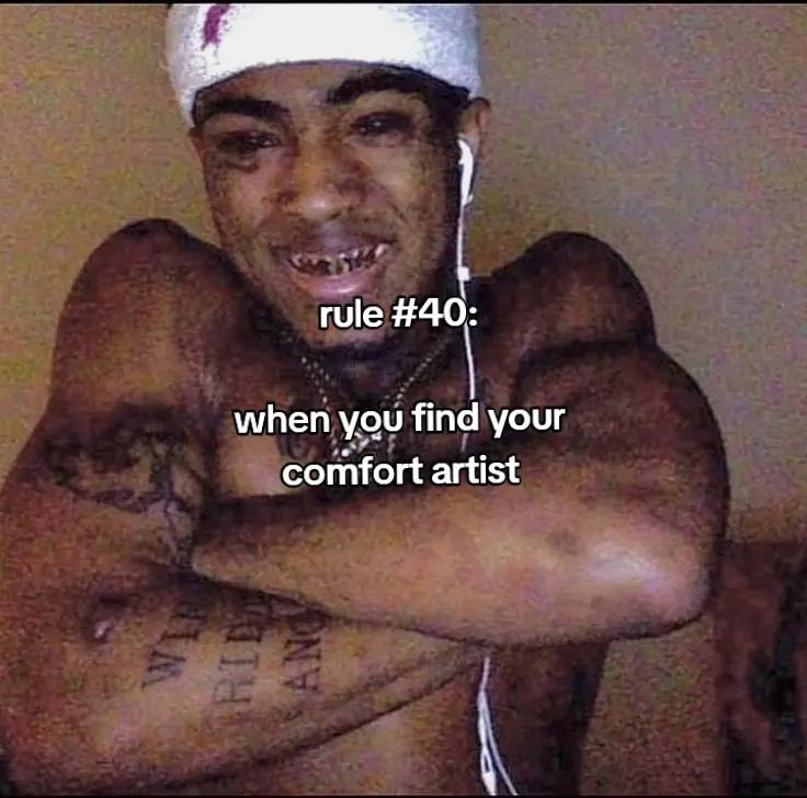 @𖣂