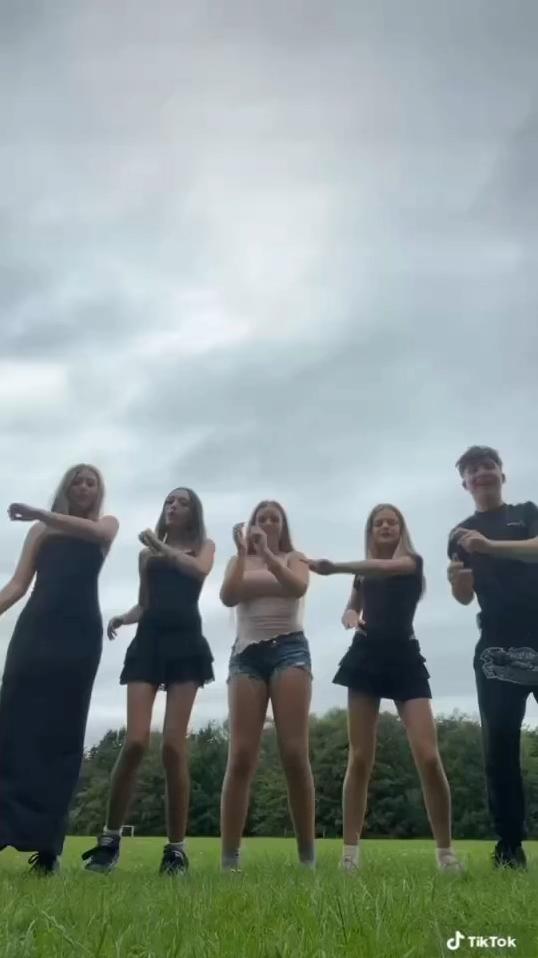 @𝐦𝐢𝐥𝐥𝐢𝐞👸🏼