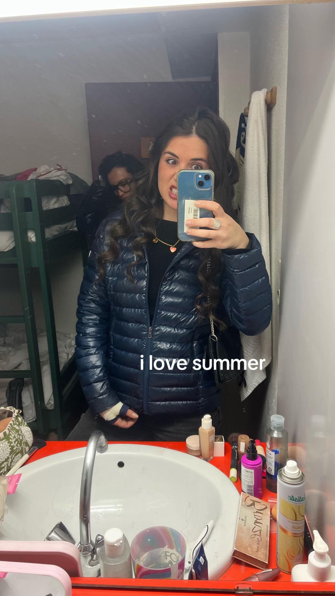 @laura