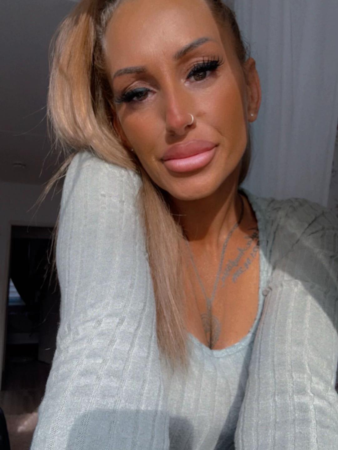 @𝑷&ouml;&ouml;𝒑𝑺𝒊𝒊 &trade;️