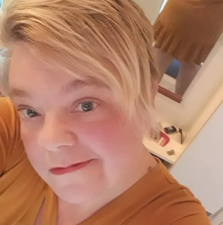 @kissa nainen