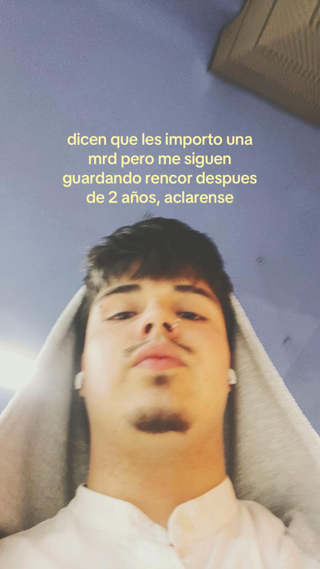 @🧐
