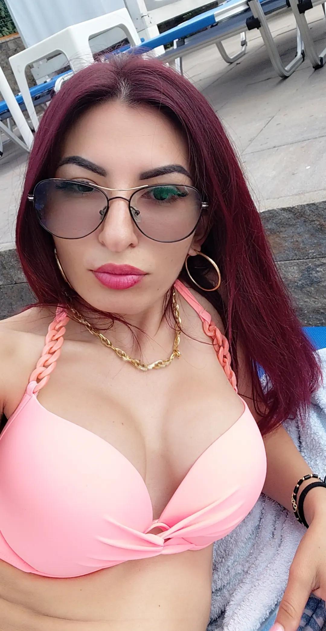 @👑Gyulia,cosmy