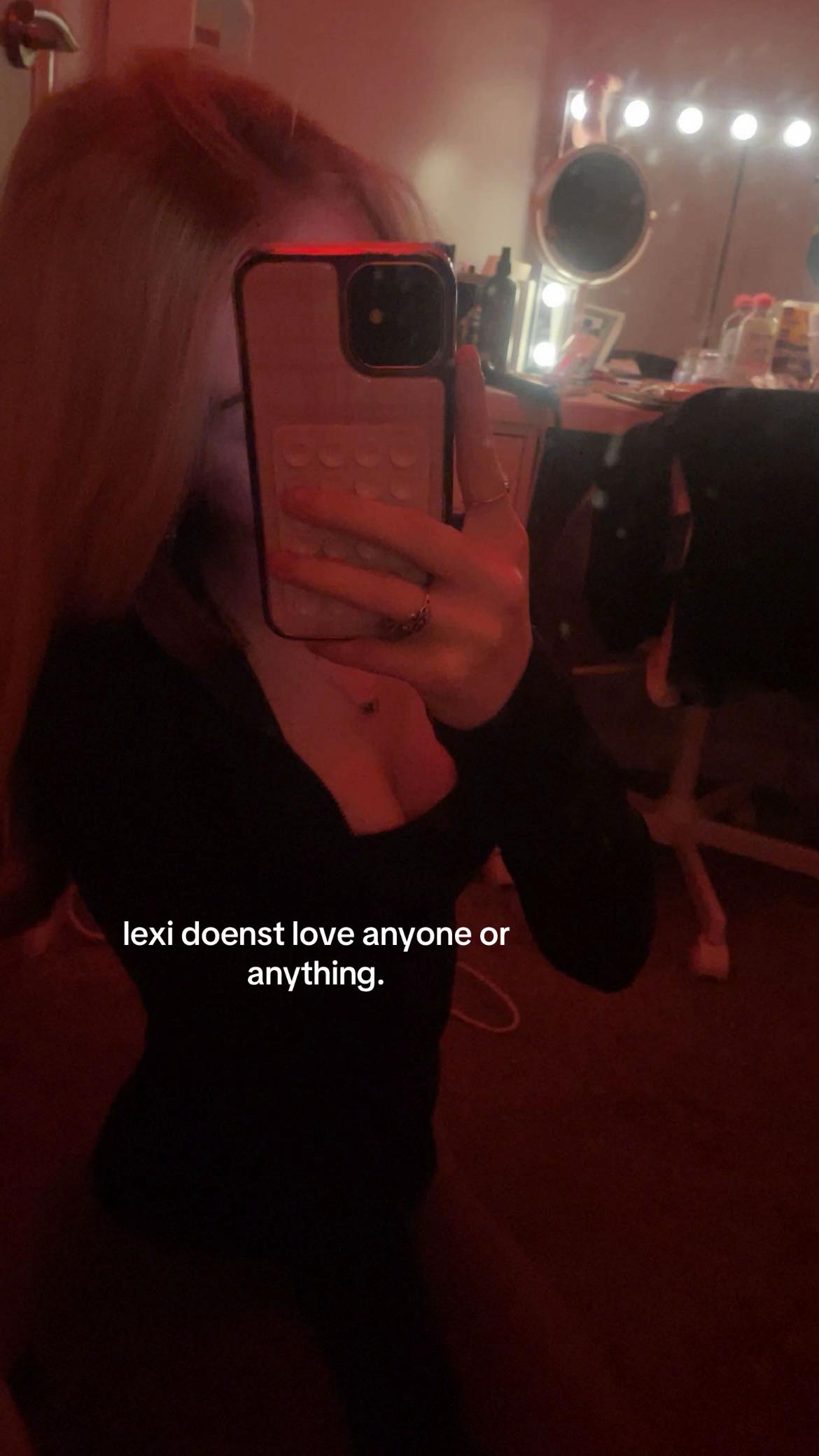 @lexi💕メ𝟶