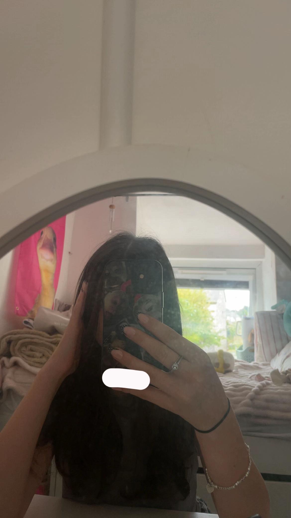 @𝒔𝒂𝒓𝒂❕
