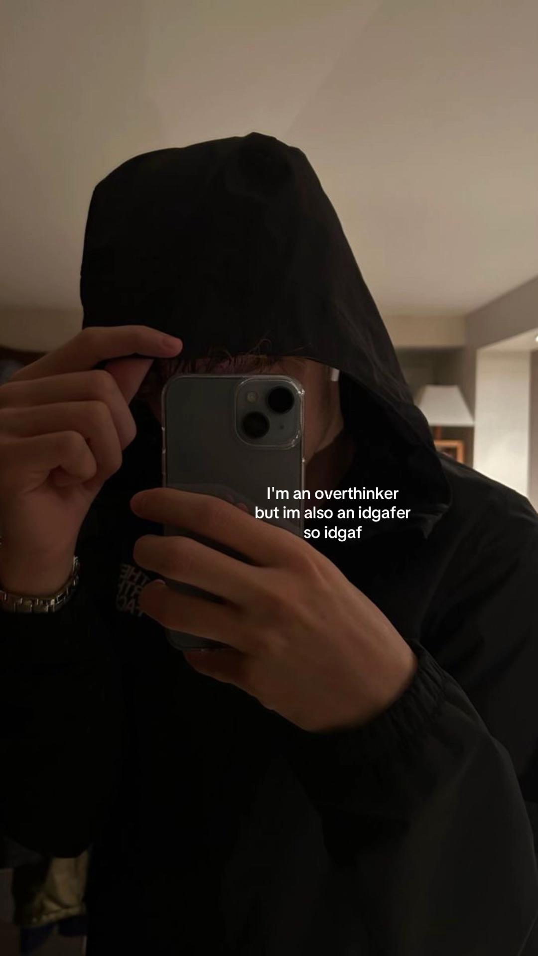 @⁻