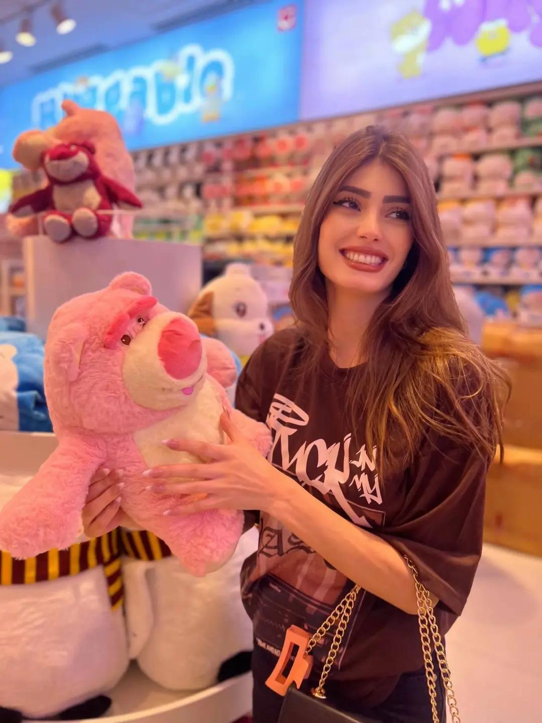 @raveena.official
