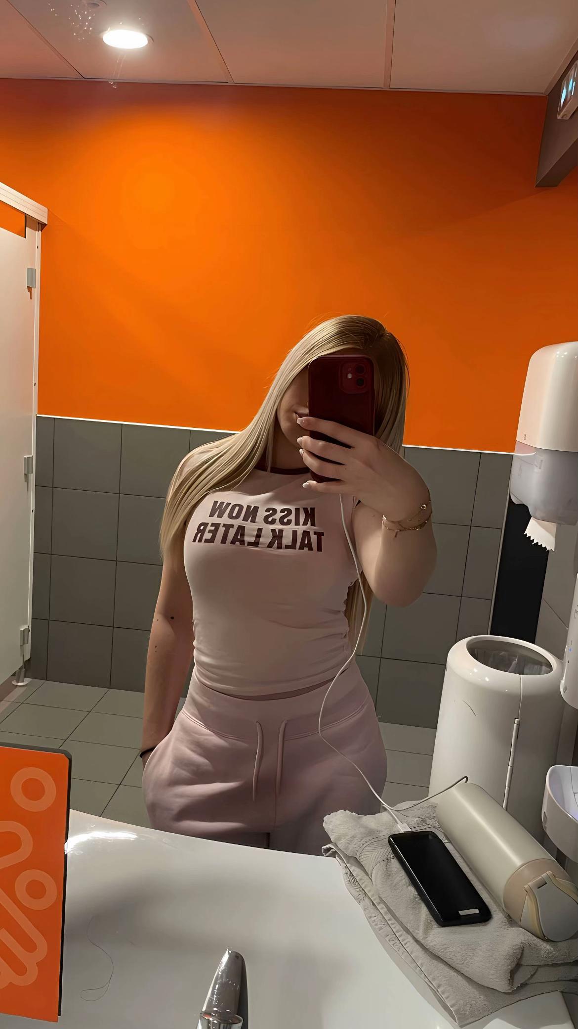@clara