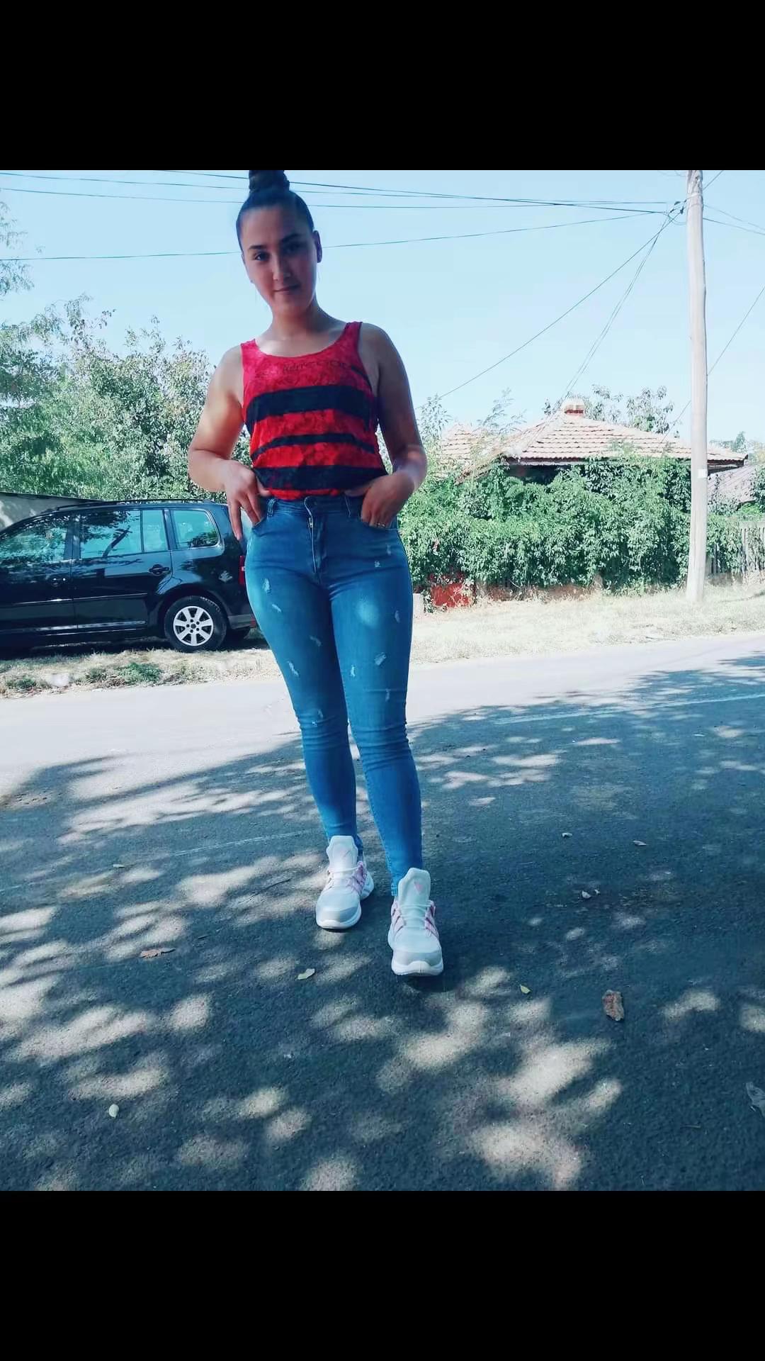 @🥀Flory Eve Caty 🖤