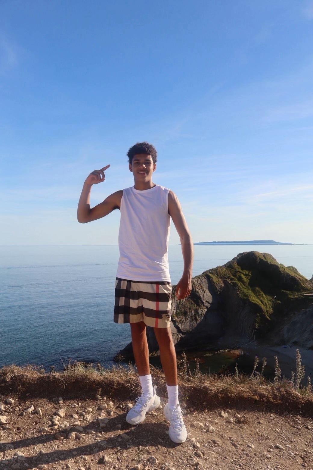 @levixcampbell1