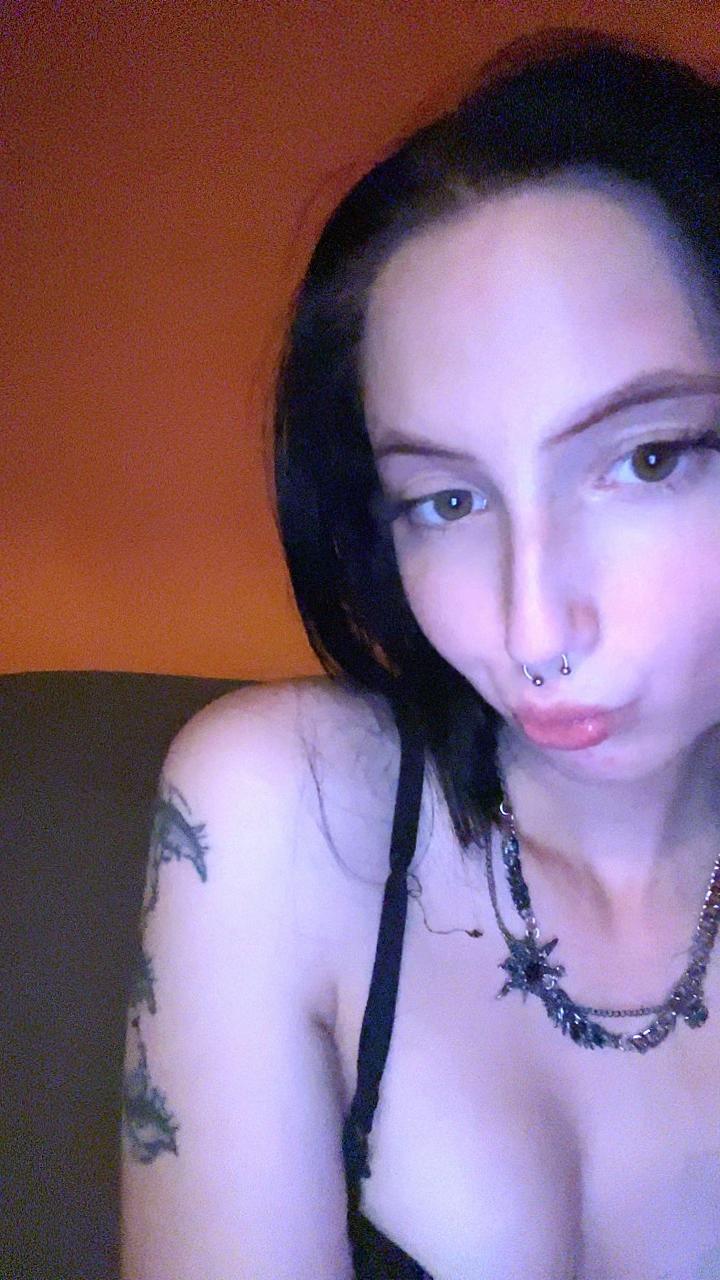 @annaskrrt.spam🕷️