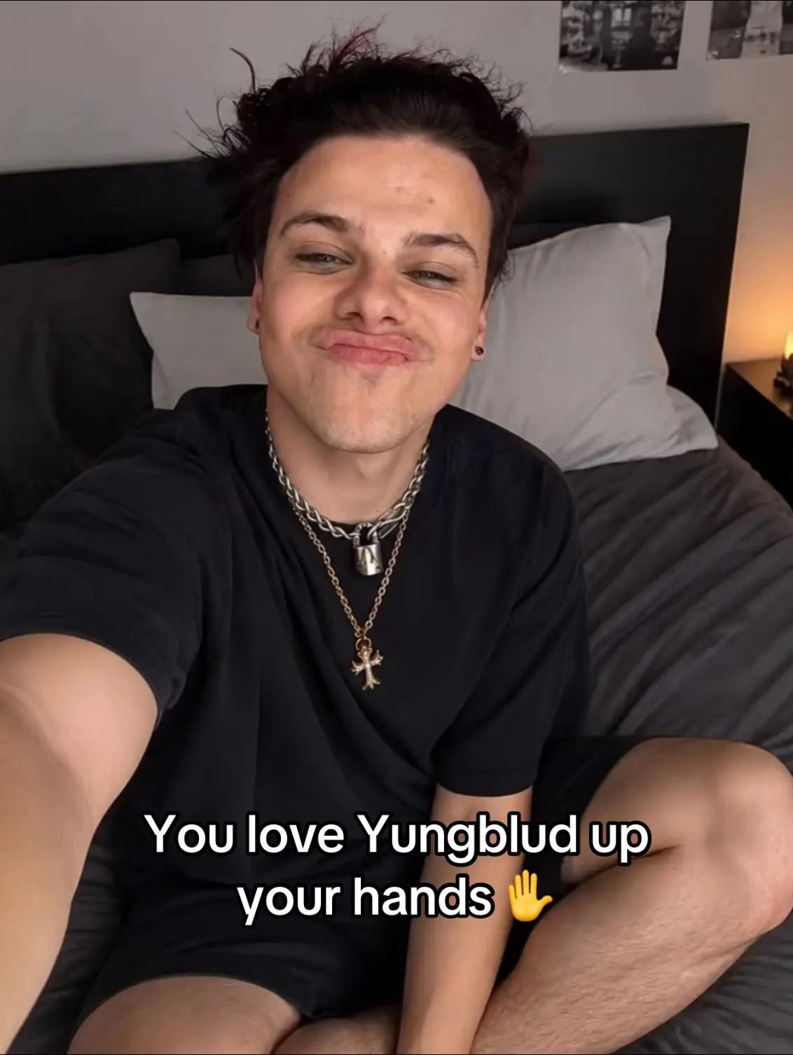 @Yung Blud🎸🎸