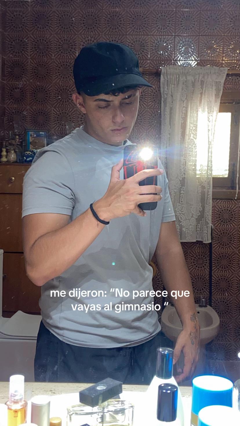 @adriaanvillegas