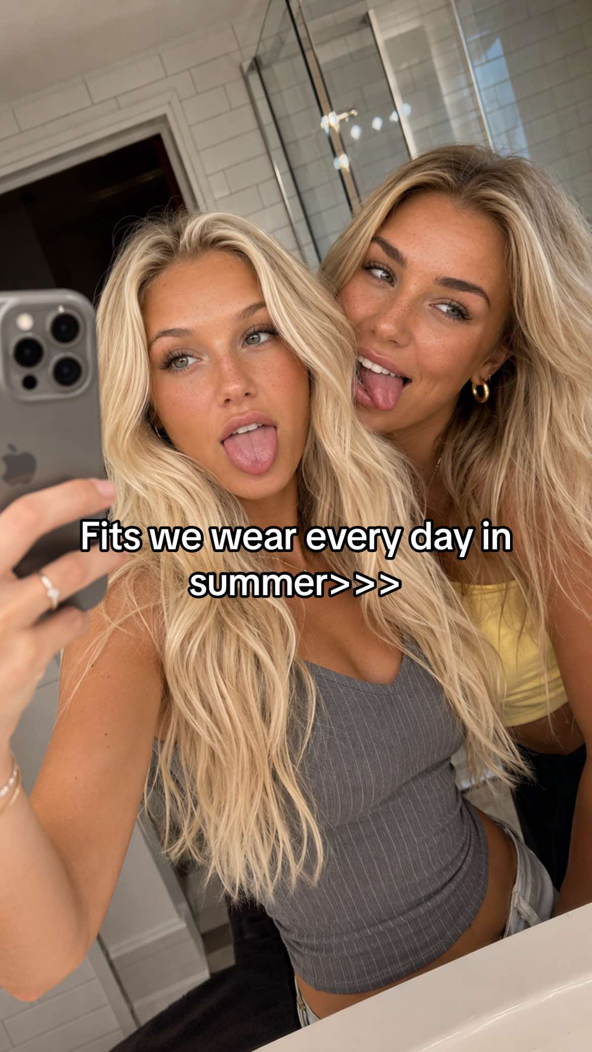 @Snowbunnysisters