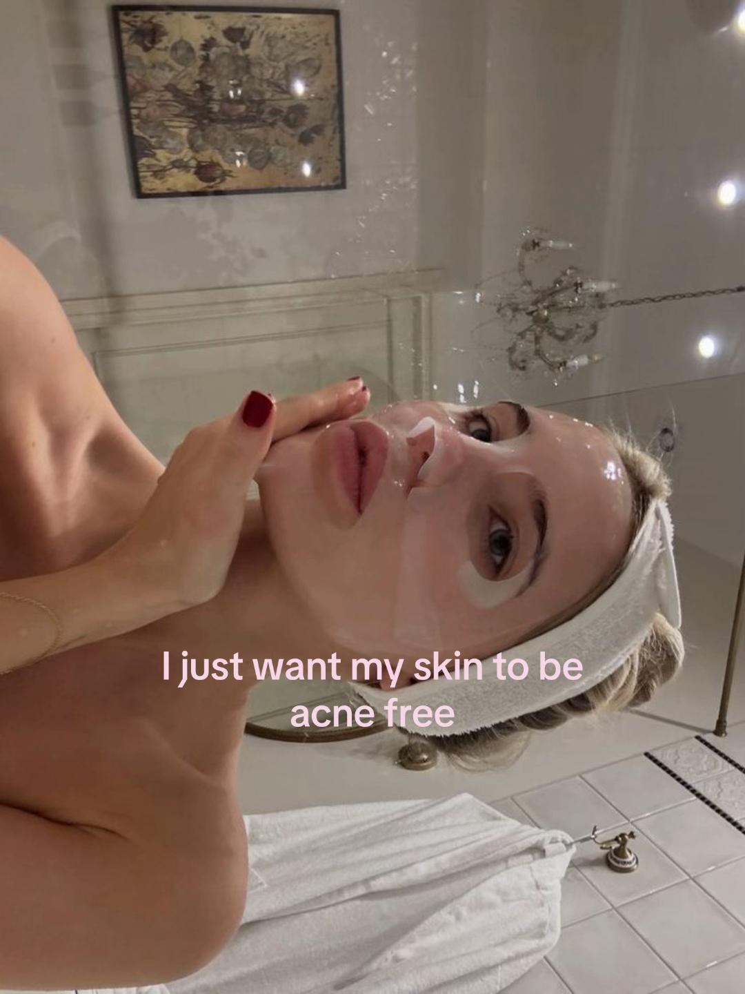 @𝐄