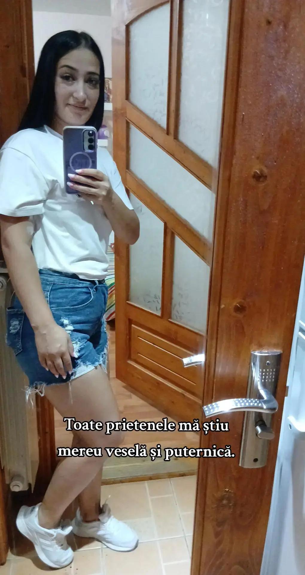 @Mirela👑
